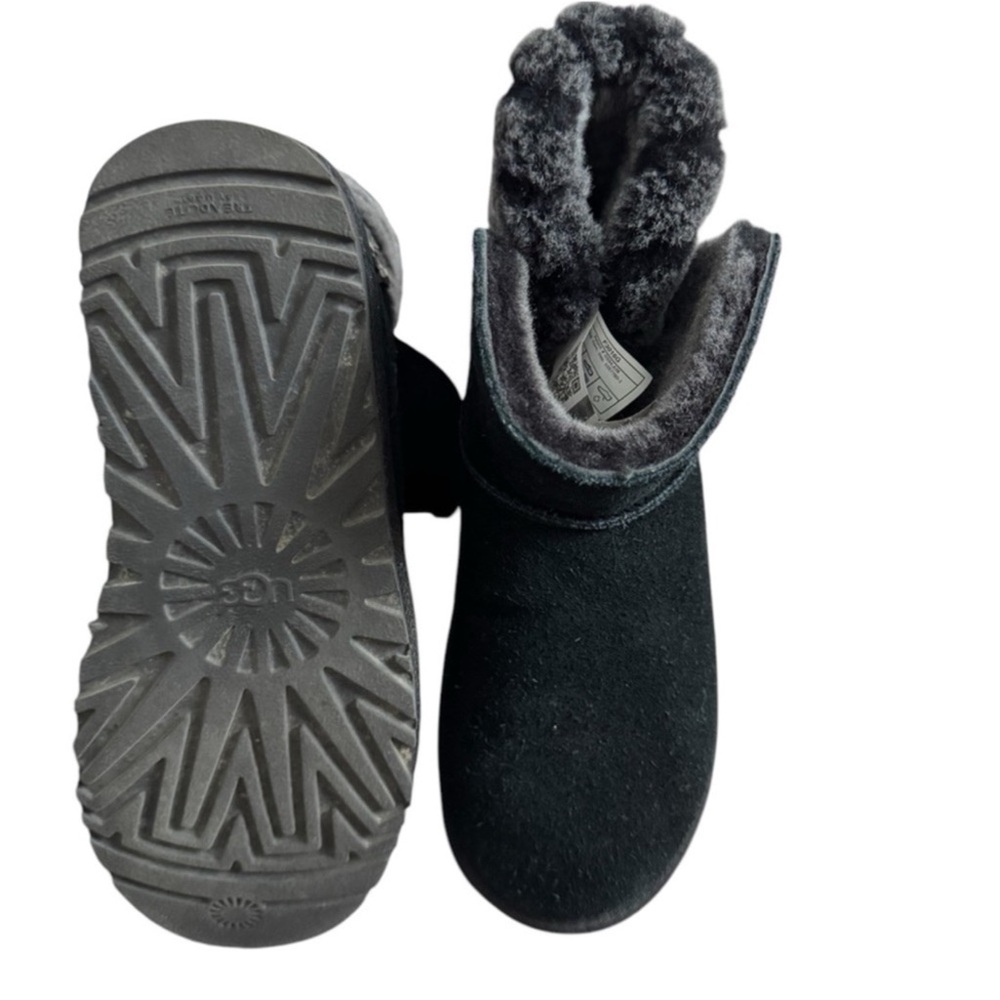 Size 7 In Box Authentic Ugg Black Suede Fur-Lined Boots - Picture 4 of 7